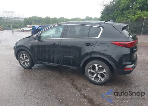 2022 Kia Sportage Lx z USA, uszkodzony, nr VIN KNDPMCAC3N7993473